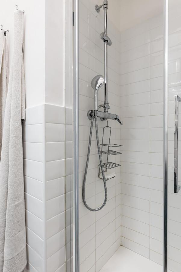 Acquario 5' Free Wifi & Netflix "Prione" By Tilo Apartment'S Genua Exteriör bild